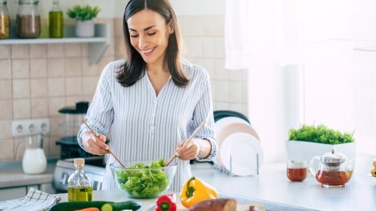 Here are the 3 things you should never eat for dinner. (Shutterstock)