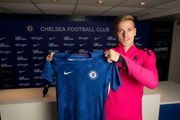 Liam Delap at his Chelsea unveiling