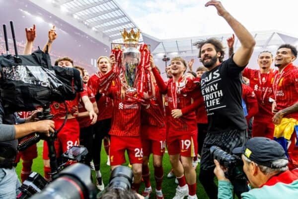 LIVERPOOL, ENGLAND - Sunday, May 25, 2025: Liverpool's Andy Robertson, Harvey Elliott, Alisson Becker celebrate with the trophy after the FA Premier League match between Liverpool FC and Crystal Palace FC at Anfield. (Photo by David Rawcliffe/Propaganda)