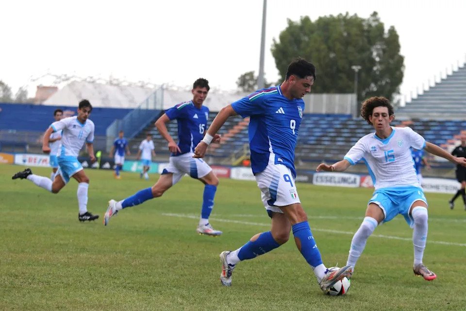 LATINA, ITALY - SEPTEMBER 05: Giuseppe Ambrosino of Italy U21 in action during 2025 Under 21 EURO Qualifying Group A match between Italy and San Marino at Stadio Domenico Francioni on September 05, 2024 in Latina, Italy. (Photo by Paolo Bruno/Getty Images)