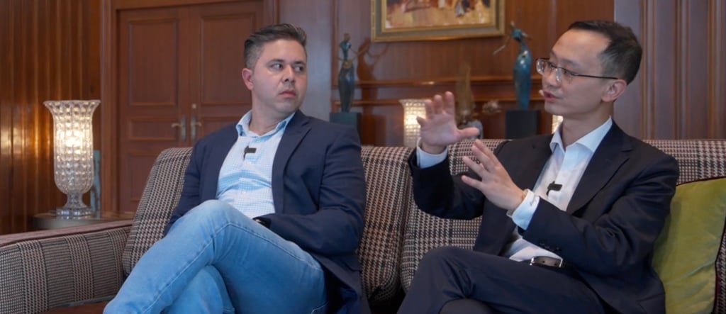 Rodrigo Lobo of Edge UOL (left) with Mark Chen of Huawei’s Cloud division. Photo: Handout