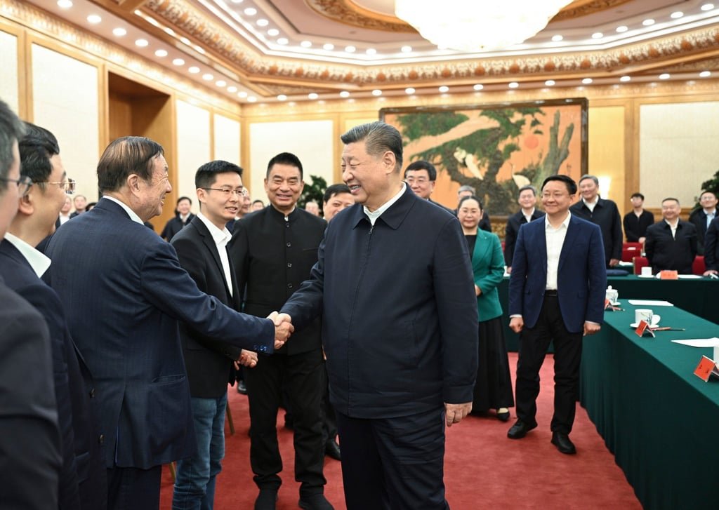 President Xi Jinping shakes hands with Huawei’s Ren Zhengfei during a meeting with entrepreneuers in Beijing in February. Photo: Xinhua