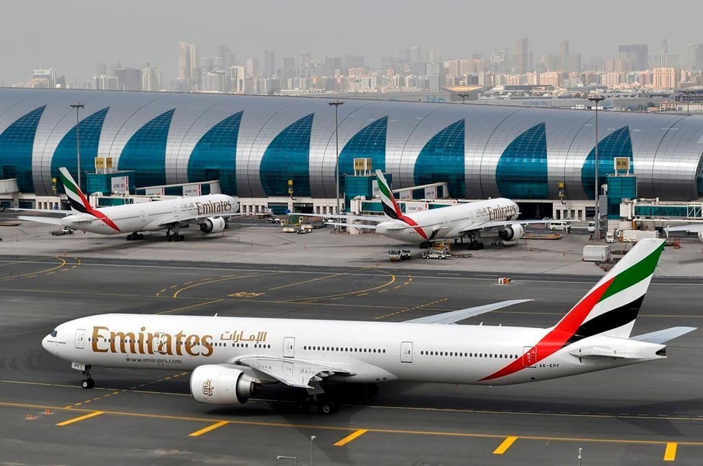 Emirates operates a twice-daily service between Hong Kong and Dubai. Photo: Adam Schreck/AP