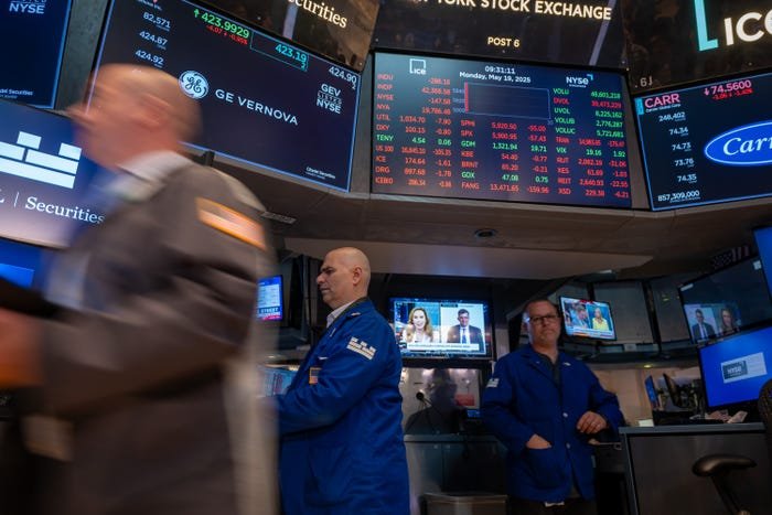 Traders on the floor of the New York Stock Exchange