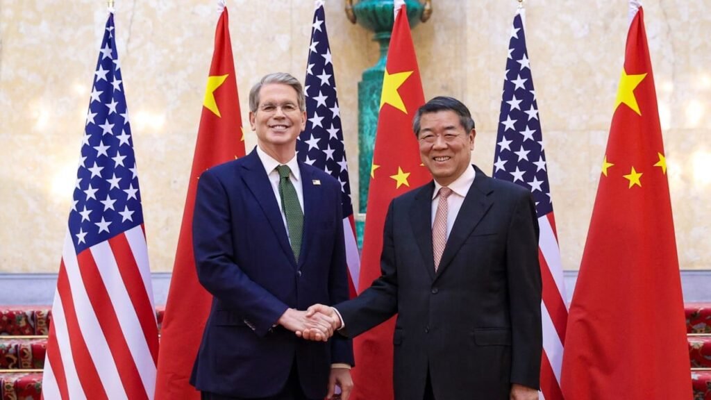 Hong Kong re-exporters urged to remain cautious despite US-China trade talks