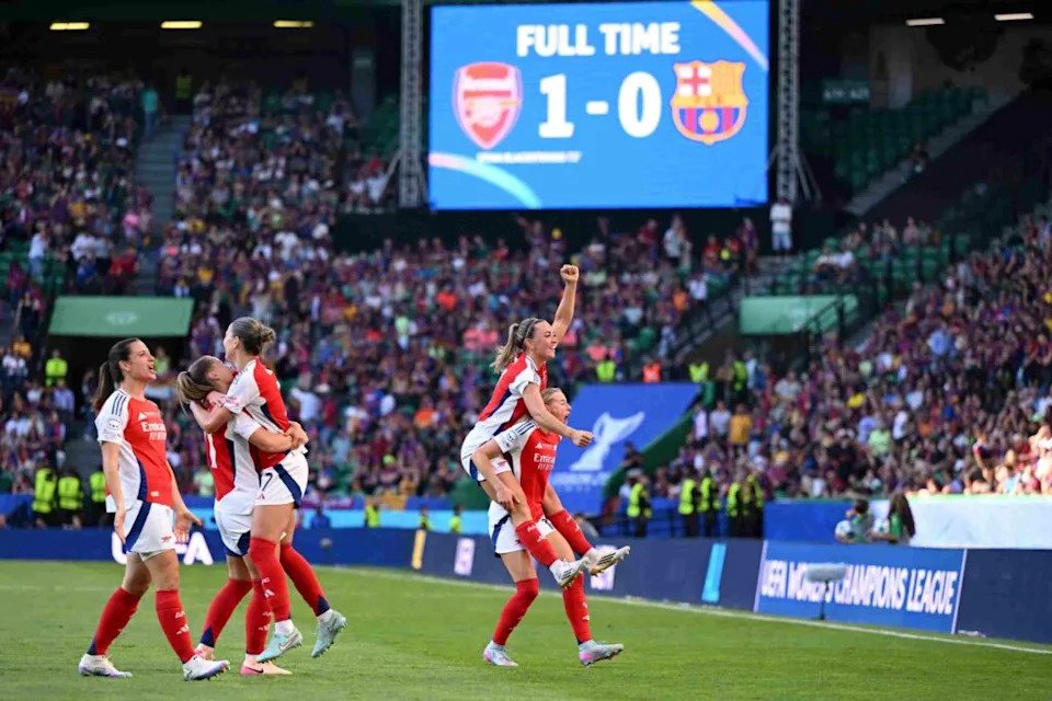 LISBON, PORTUGAL - MAY 24: Katie McCabe and Chloe Kelly of Arsenal celebrate victory at full-time following the UEFA Women's Champions League final match between Arsenal WFC and FC Barcelona at Estadio Jose Alvalade on May 24, 2025 in Lisbon, Portugal. (Photo by David Ramos/Getty Images)