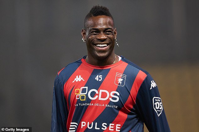 Mario Balotelli is set to leave Genoa and move down to the third tier of Spanish football