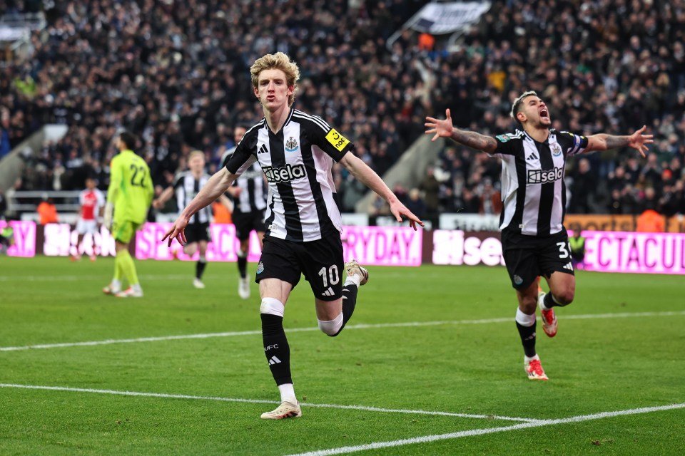 Liverpool are considering a fresh move for Gordon this summer