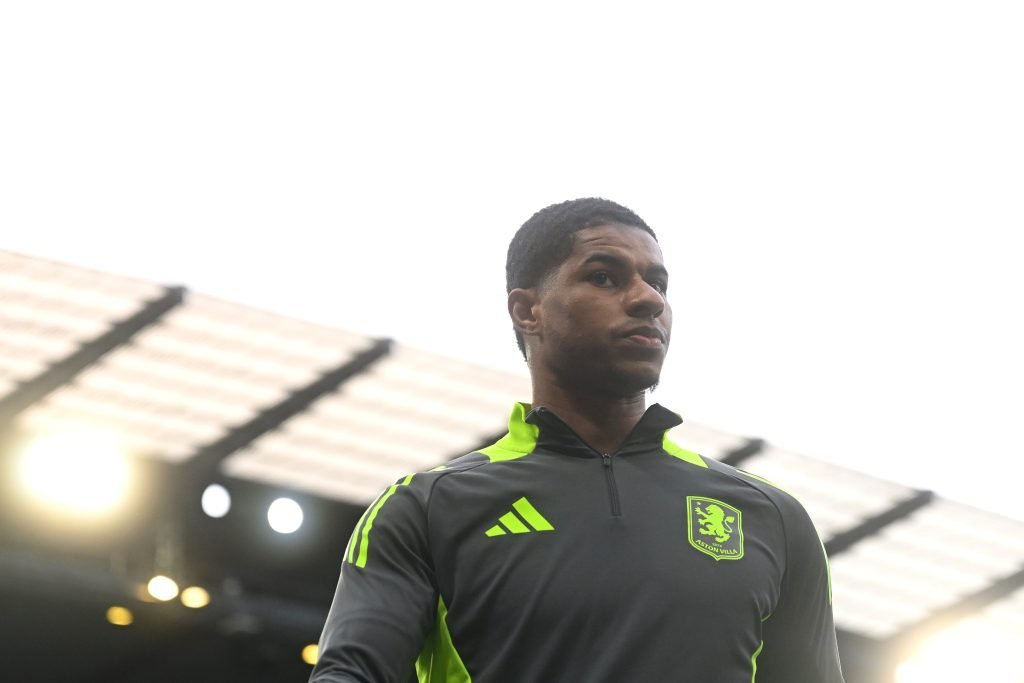 Premier League star rejects multiple clubs as he continues to wait for Barcelona