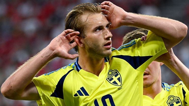 Sweden's Benjamin Nygren celebrates