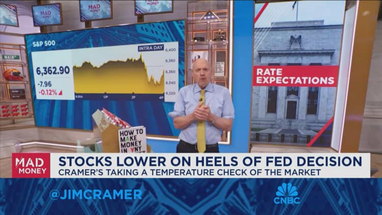 Jim Cramer on the varying messages investors are getting this earnings season