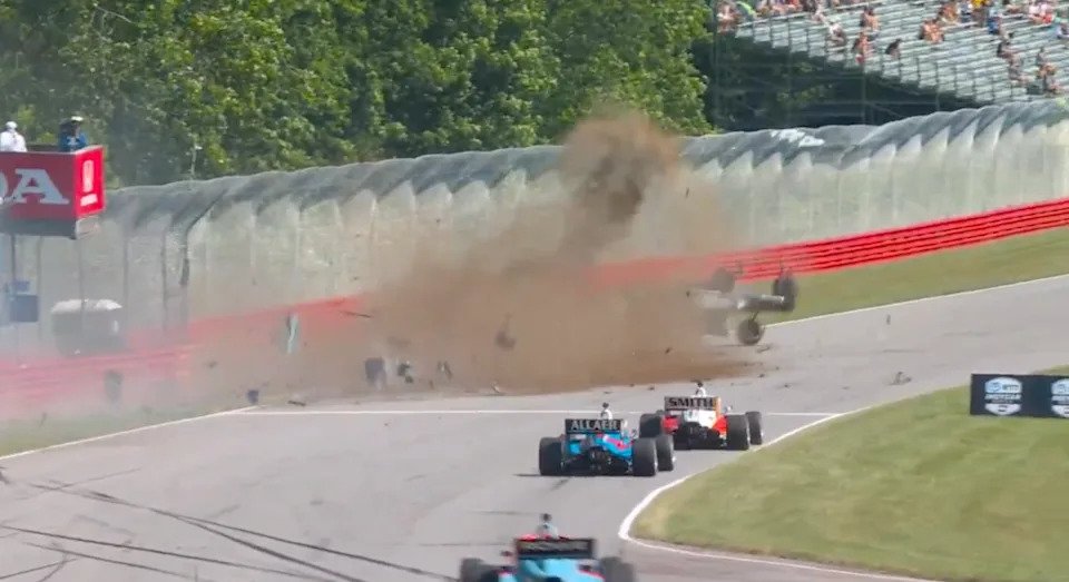 Scary crash.IndyCar