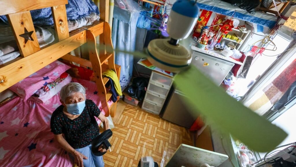 Temperatures in Hong Kong’s subpar housing reach as high as 40 degrees: survey