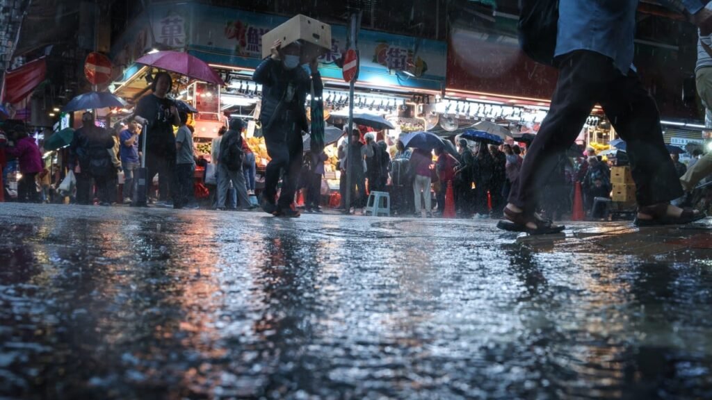 Developing | First black rainstorm warning of year issued as heavy showers drench Hong Kong