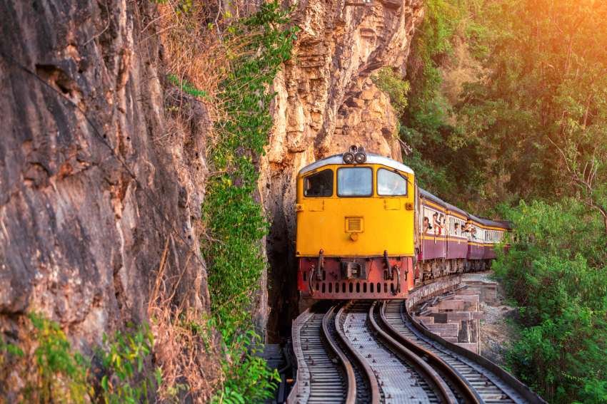 Switzerland, Italy, Canada, Peru, and the United Kingdom Lead in Luxury Train Travel: Top Routes for Affluent Travelers From US, UK, Germany, China And Australia