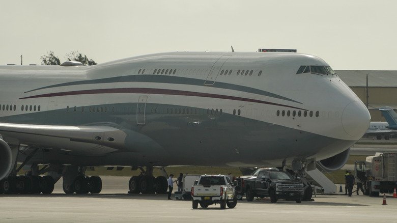 Boeing 747 gifted to Trump, which was definitely not a bribe