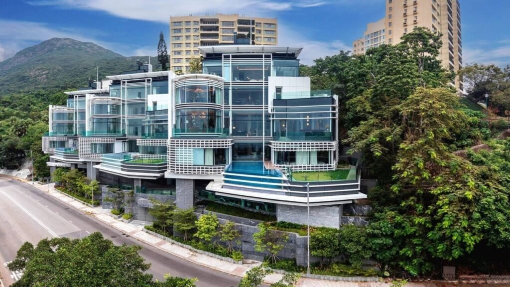 Hong Kong ultra-luxury homes: mainland Chinese buyers drive US$3 billion buying spree