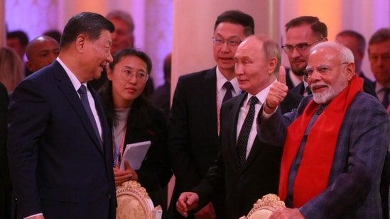 Chinese President Xi Jinping, Russian President Vladimir Putin and Indian Prime Minister Narendra Modi attend a concert before an informal dinner on the sidelines of the BRICS Summit in Kazan, Russia October 22, 2024. (REUTERS)