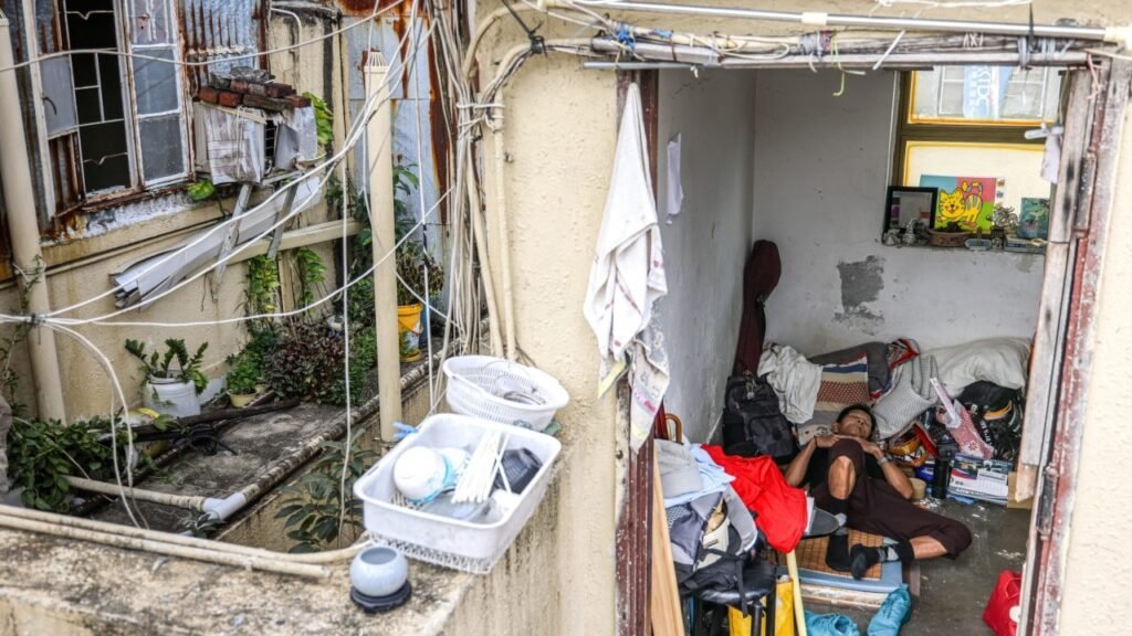 Temperatures in Hong Kong’s subpar housing soar as high as 40 degrees: survey