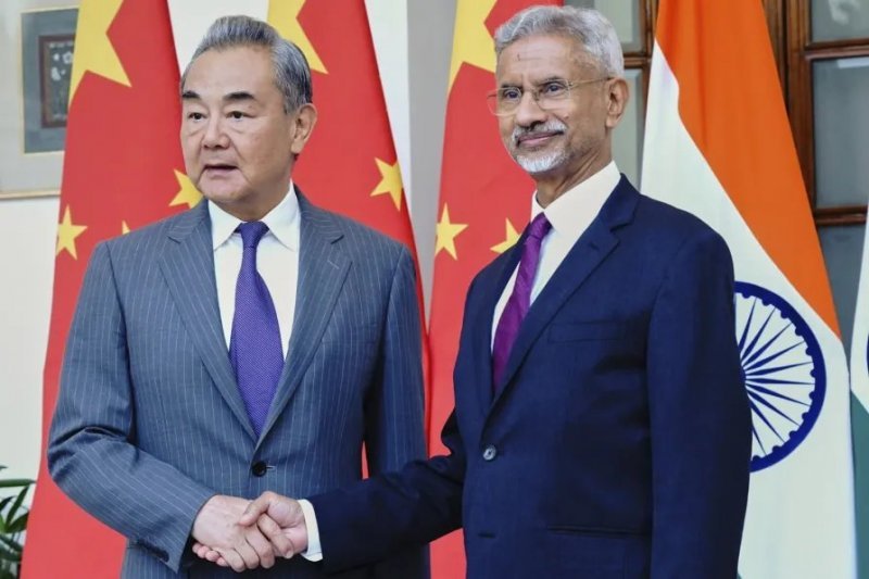 Modi to meet China's top diplomat
