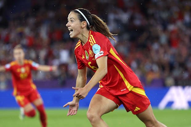 Aitana Bonmatí celebrating for Spain.