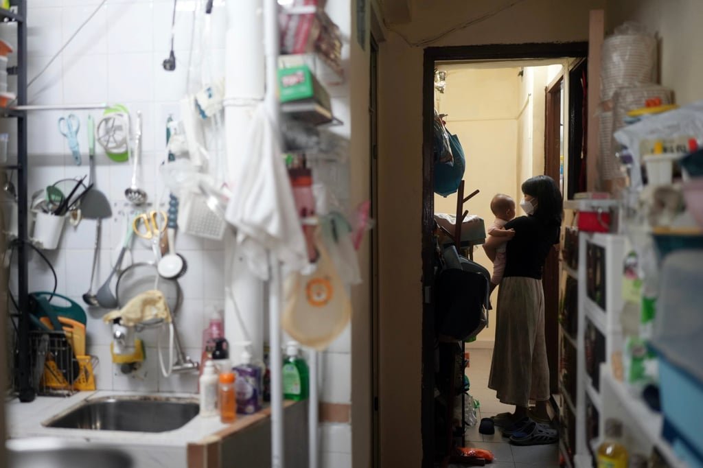 The new standards for the converted flats include a minimum size of 86 sq ft, a ceiling height of 2.3 metres, proper windows and at least one toilet. Photo: Sam Tsang