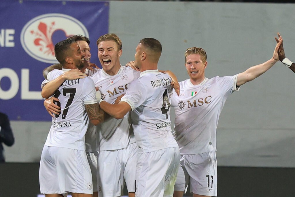 FLORENCE, ITALY - SEPTEMBER 13: Rasmus Hojlund n celebrates after scoring a goal during the Serie A match between ACF Fiorentina and SSC Napoli at Artemio Franchi on September 13, 2025 in Florence, Italy. (Photo by Gabriele Maltinti/Getty Images)