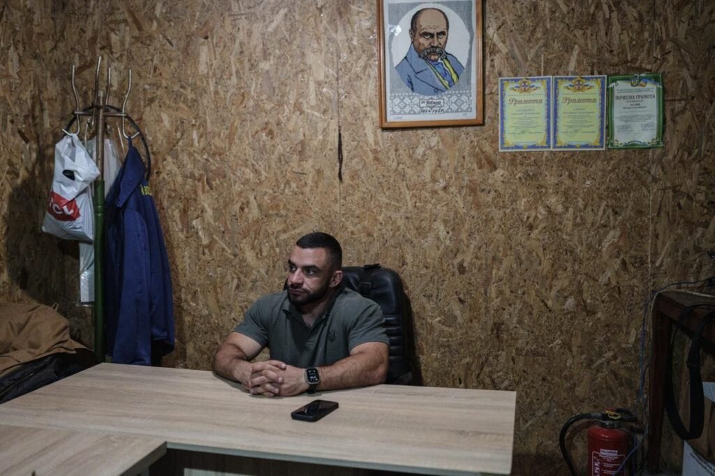In Front-Line Ukrainian Towns, Those Who Stayed Become Moving Targets