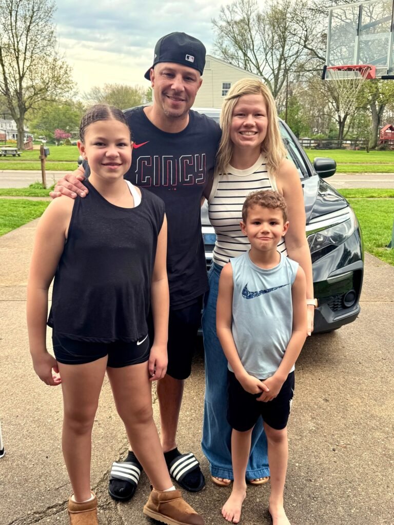 Mom of 2 shares ovarian cancer diagnosis after thinking she had sinus infection