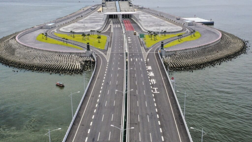 Guangdong motorists must follow Hong Kong laws under new scheme: transport chief