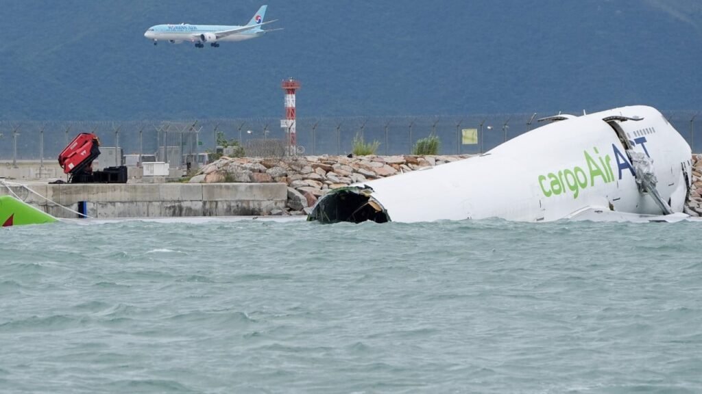 US safety agency investigators to assist Hong Kong with fatal plane crash probe