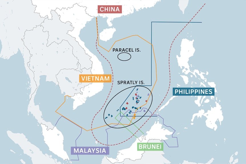 A map of the South China Sea shows competing claims of China, Vietnam, the Philippines, Brunei and Malaysia
