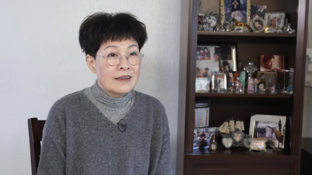 現年70歲的前無綫藝人黃愷欣，近日接受《恩雨之聲》訪問大談近況。
