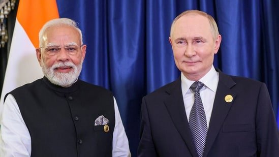 Prime Minister Narendra Modi with Russian President Vladimir Putin.(PTI)