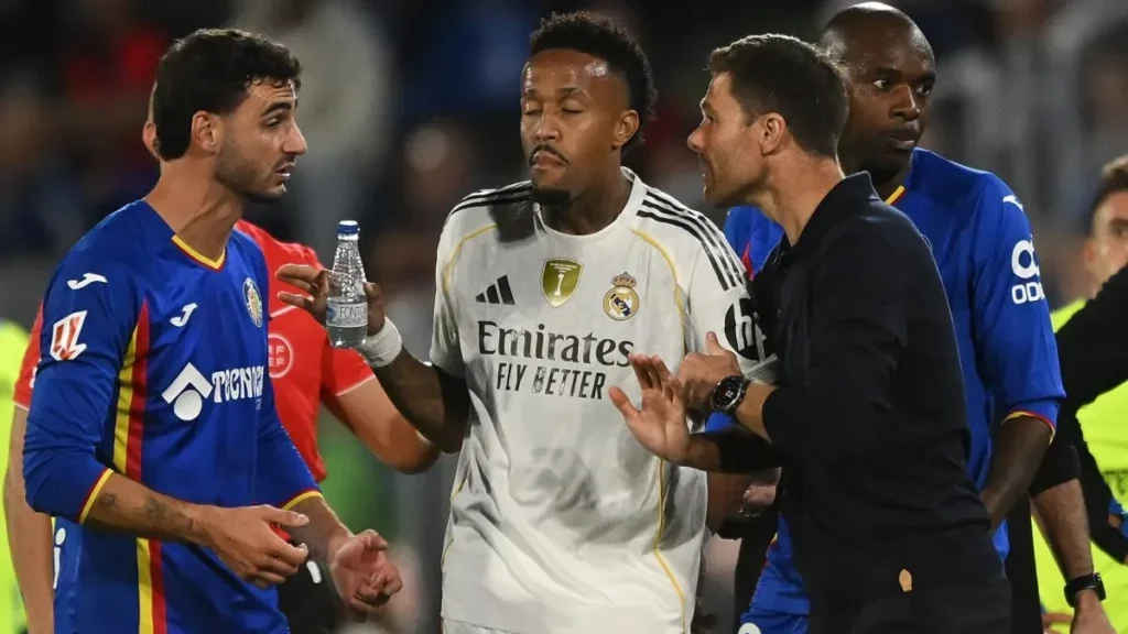 Real Madid coach Xabi Alonso and Eder Militao