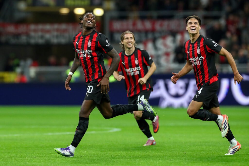 MILAN, ITALY - OCTOBER 24: Rafael Leao of AC Milan celebrates scoring his team's first goal with teammates during the Serie A match between AC Milan and Pisa SC at Giuseppe Meazza Stadium on October 24, 2025 in Milan, Italy. (Photo by Marco Luzzani/Getty Images)