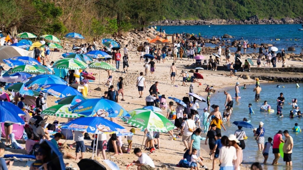 Hong Kong urged to protect Sai Kung islands from overtourism, ecological damage
