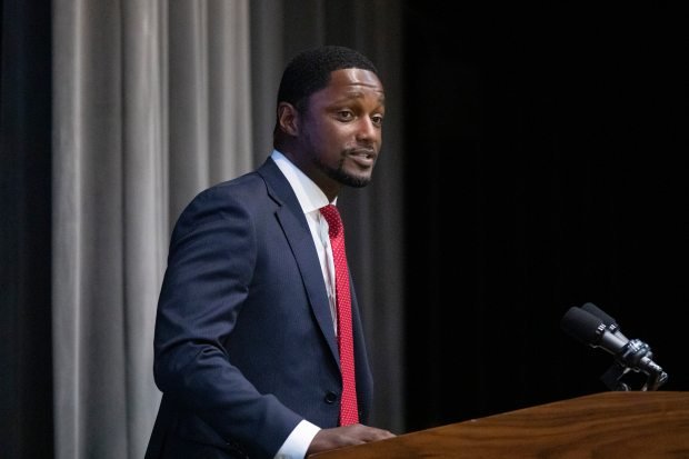 Cornelius Griggs, president and CEO of GMA Construction Group, speaks at an event at Back of the Yards College Preparatory High School on Aug. 23, 2021. (Raquel Zaldivar/Chicago Tribune)