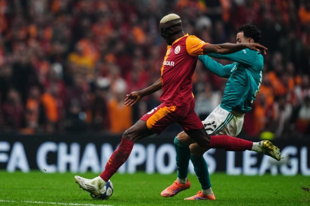 Victor Osimhen (L) of Galatasaray in action against Curtis Jones (L) of Liverpool during the UEFA Champions League week 2 match, Istanbul, Türkiye, September, 30, 2025. (AA Photo)