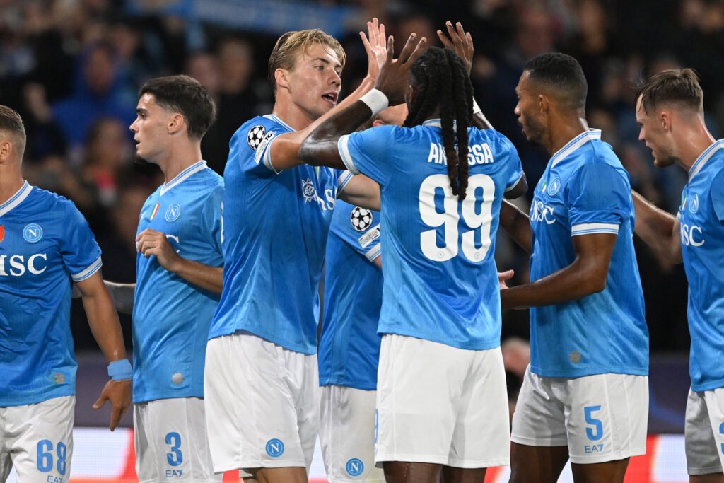 NAPLES, ITALY - OCTOBER 01: Rasmus Hojlund of SSC Napoli celebrates with Frank Anguissa after scoring his side first goal during the UEFA Champions League 2025/26 League Phase MD2 match between SSC Napoli and Sporting Clube de Portugal at Stadio Diego Armando Maradona on October 01, 2025 in Naples, Italy. (Photo by Francesco Pecoraro/Getty Images)