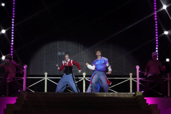 鄭秀文張敬軒拉闊|鄭秀文 《Let Go》超虐心版本 張敬軒大熱作全場大合唱